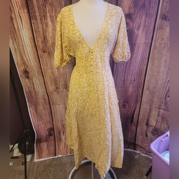 Faithfull The Brand Delia Snake Print Midi Dress Size US 10 Yellow - Picture 3 of 12